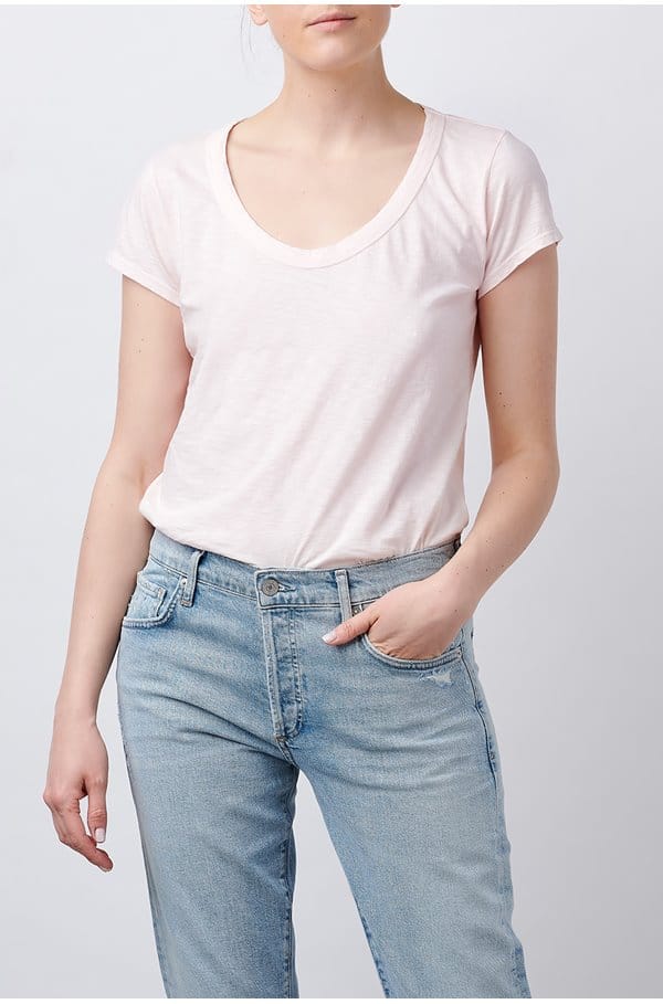 katie scoop neck tee in rosetta