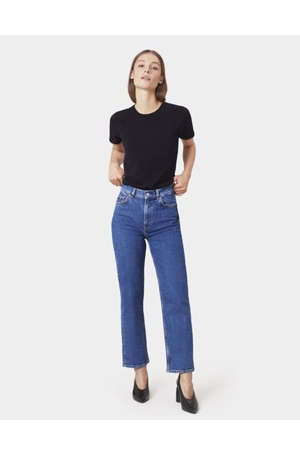 organic tee shirt in deep black