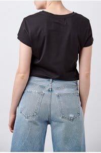 trisha t-shirt in black