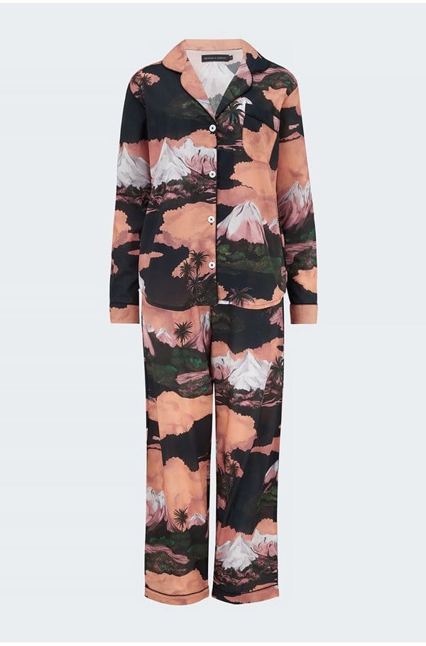 wakatipu print pyjamas in pink black