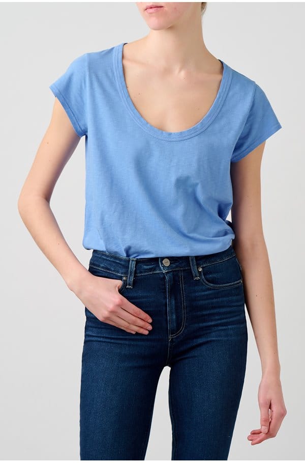 katie scoop neck tee in cornflour blue 