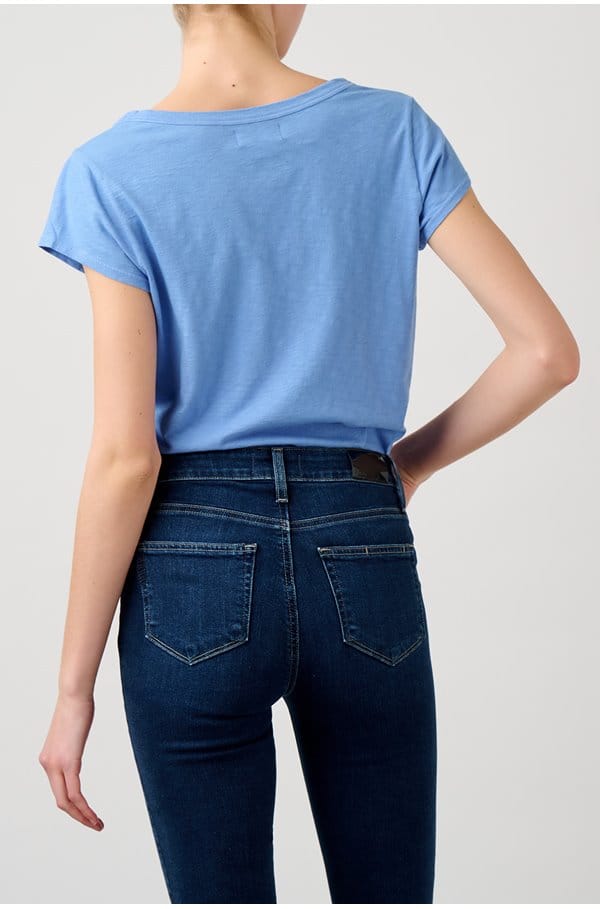 katie scoop neck tee in cornflour blue 