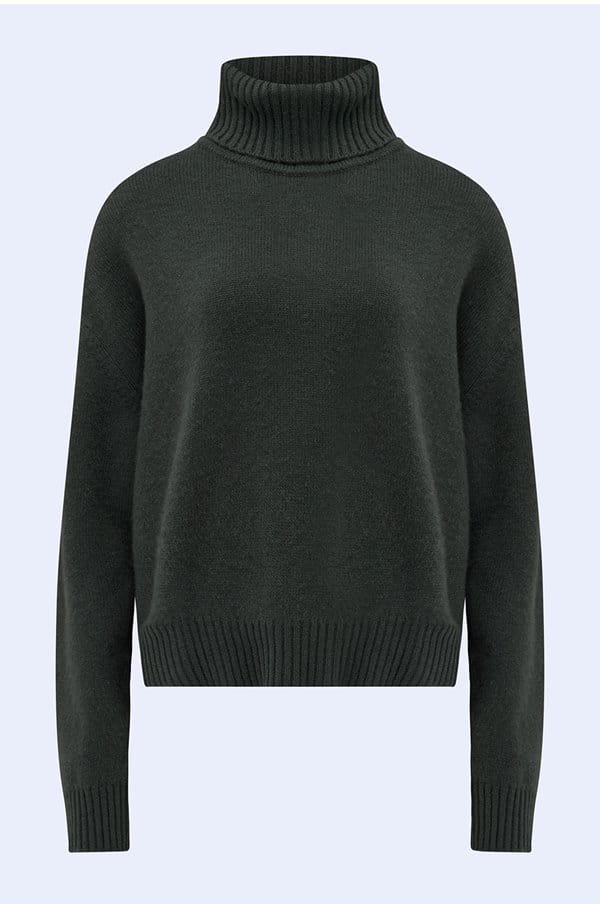 oversized roll collar in khaki