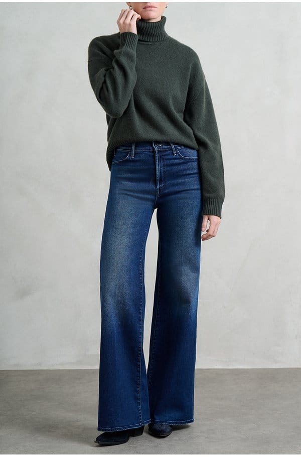 oversized roll collar in khaki