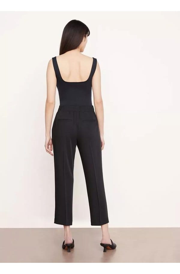 mid rise tapered pull on pant in black