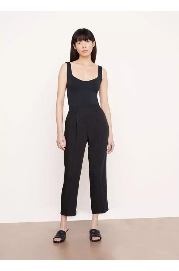mid rise tapered pull on pant in black