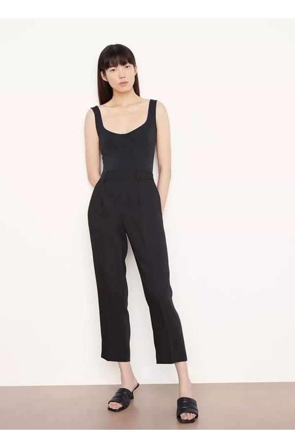 mid rise tapered pull on pant in black