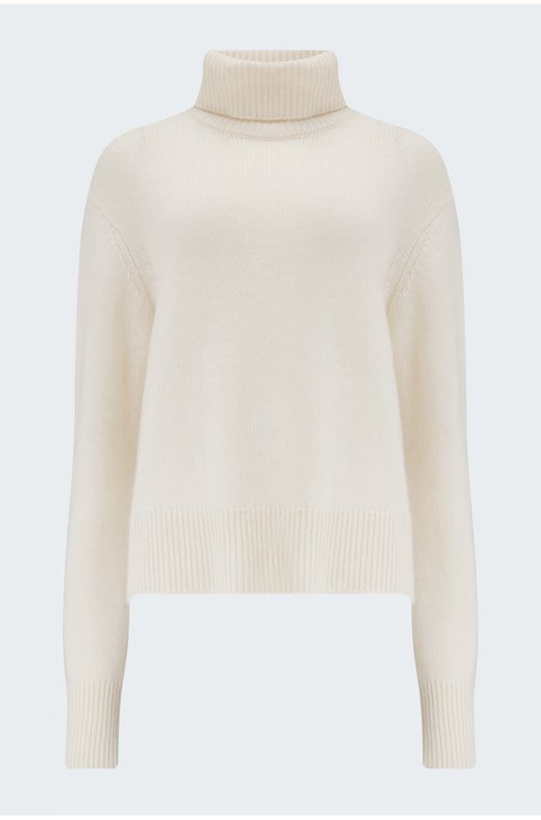 cashmere turtleneck in cream