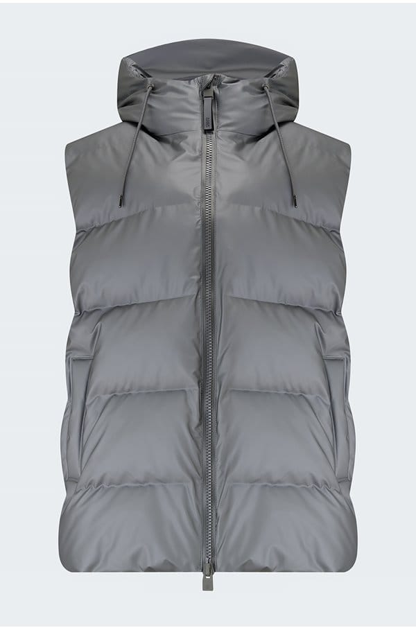 puffer vest in metallic grey