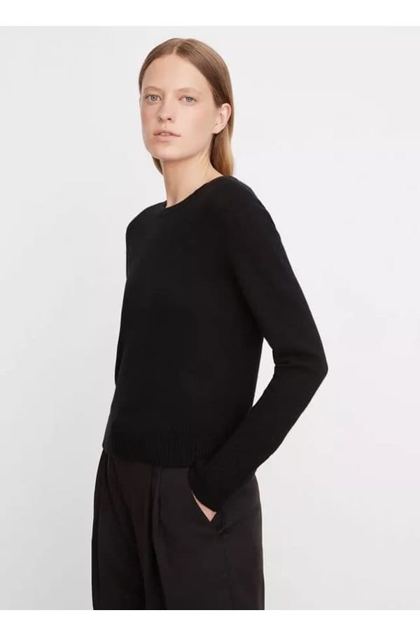 classic crew neck in black