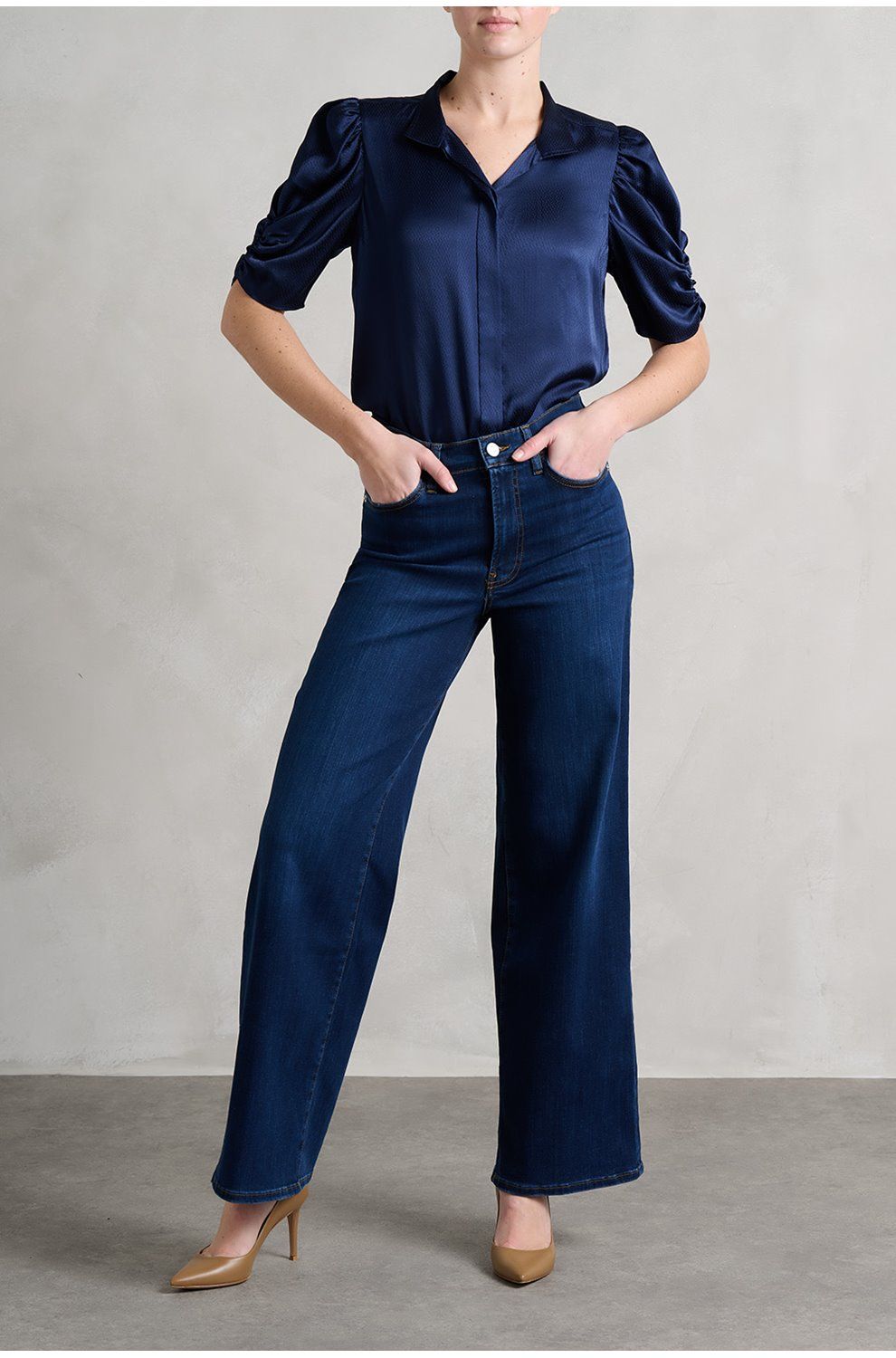 Navy blue blouse with jeans 2025