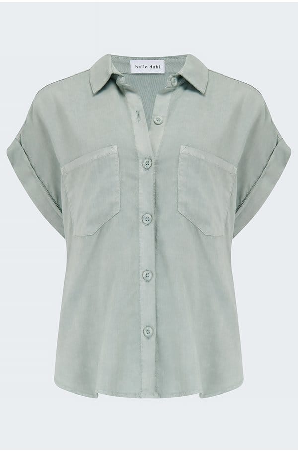 two pocket short sleeve shirt in oasis green
