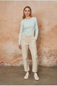 leah cargo in taos sand