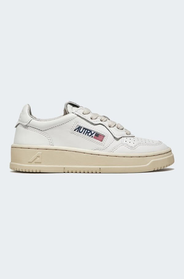 medalist low sneaker in white