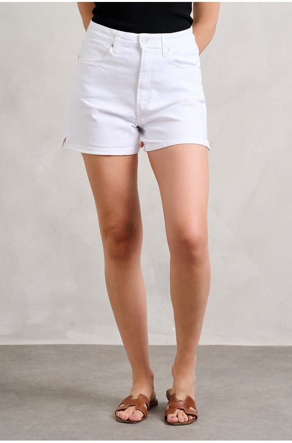 dani short in crisp white