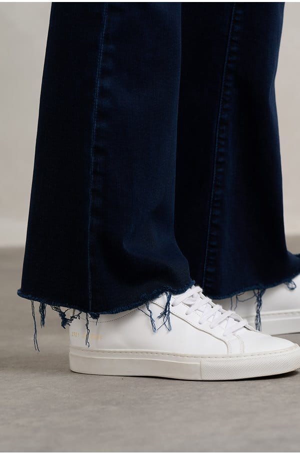the weekender fray flare in chip on my shoulder