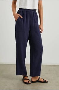 leon crop pant in navy