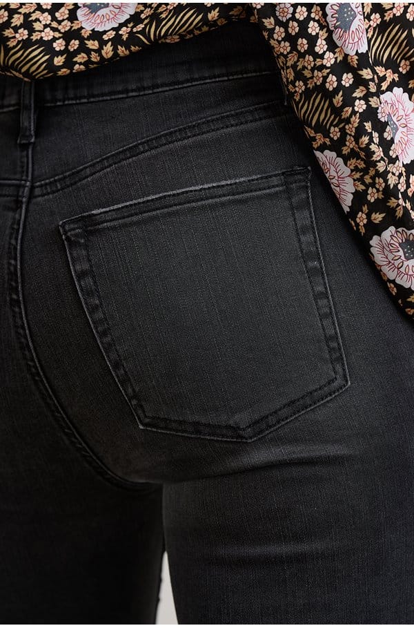 le sleek straight in kerry