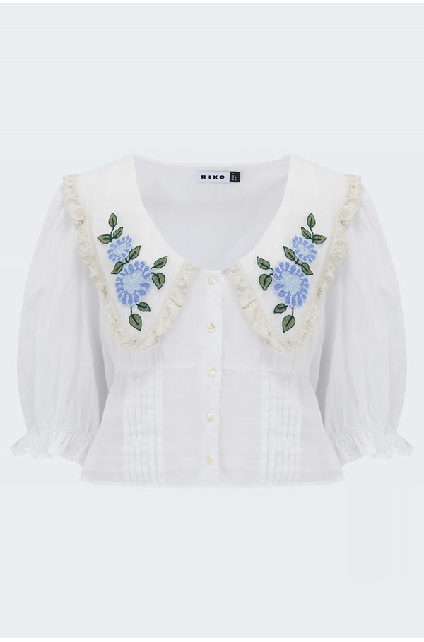 tuscany blouse in blue floral embroidery