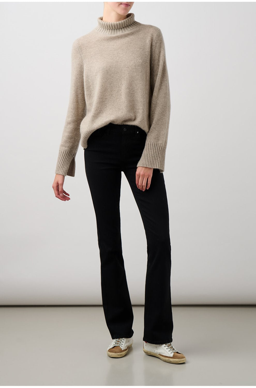 High Rise Manhattan Bootcut in Black Shadow