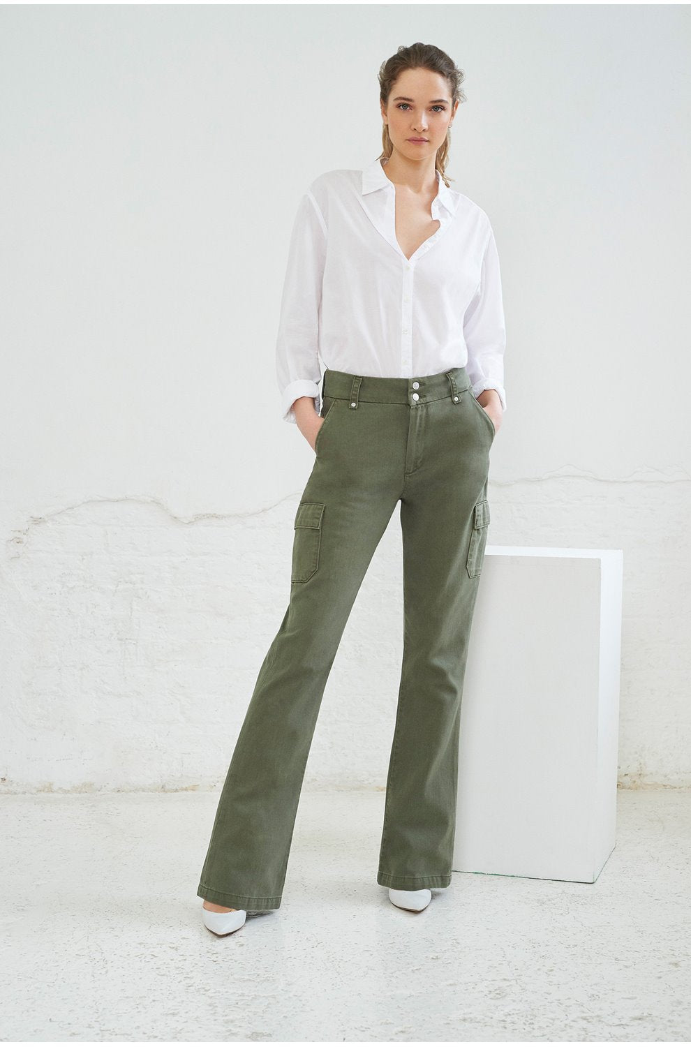 Dion Cargo Pocket Jean in Vintage Ivy Green