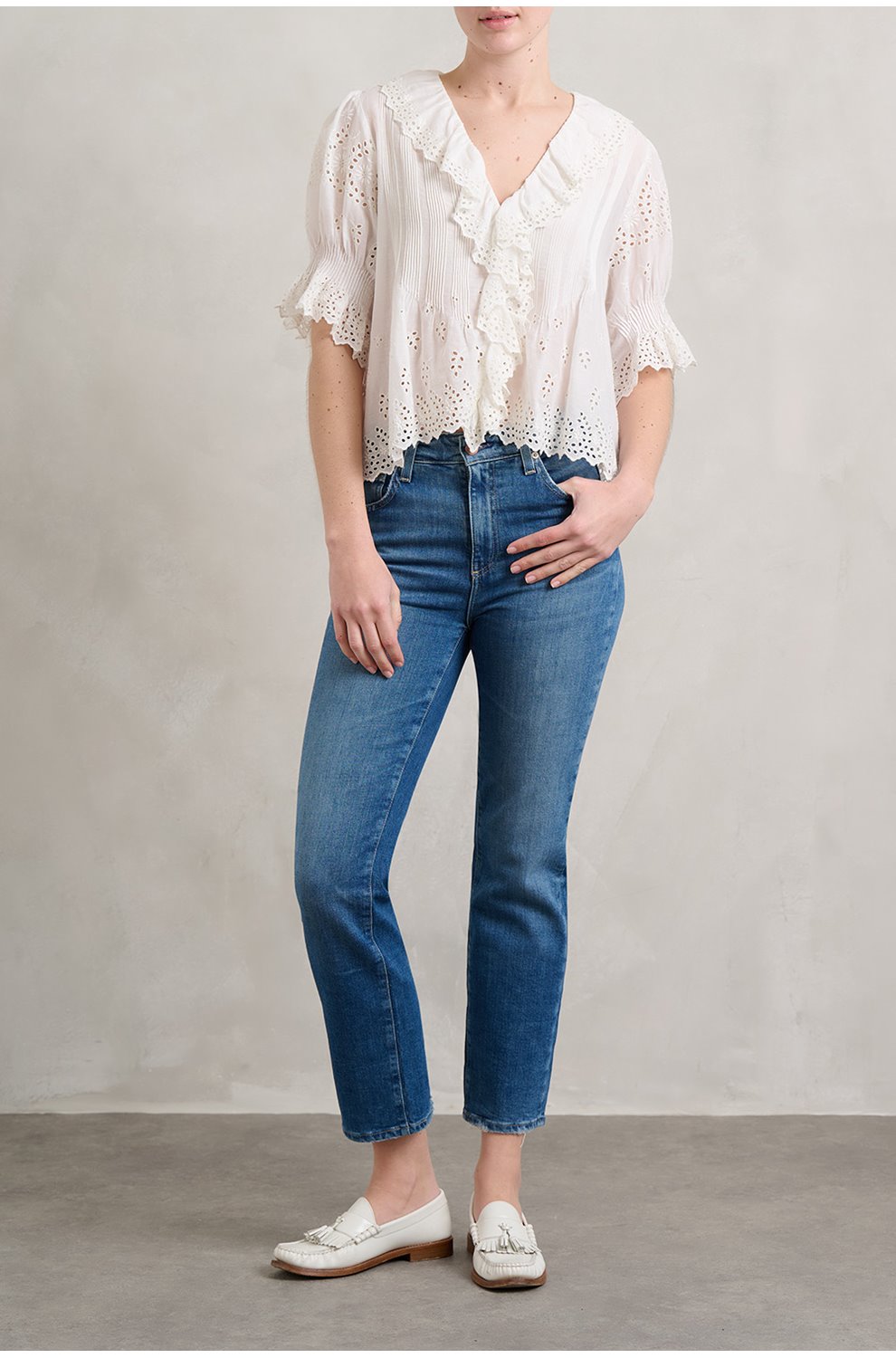 Saige High Rise Straight Jean in Alibi Destructed
