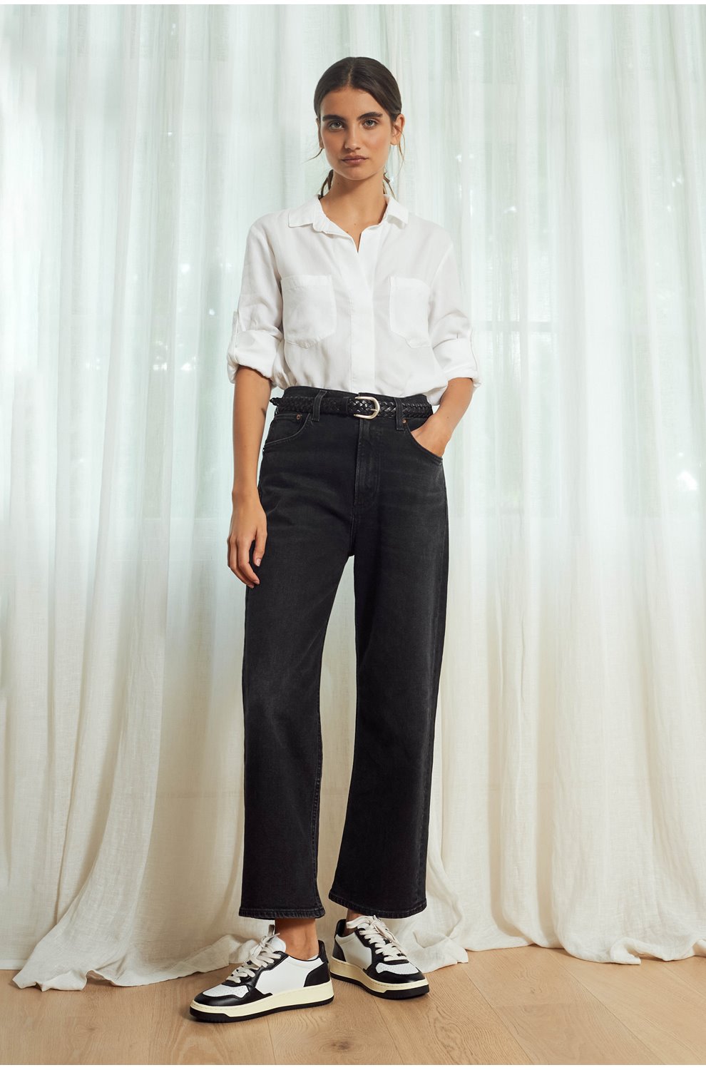 Ren Jean in Hush