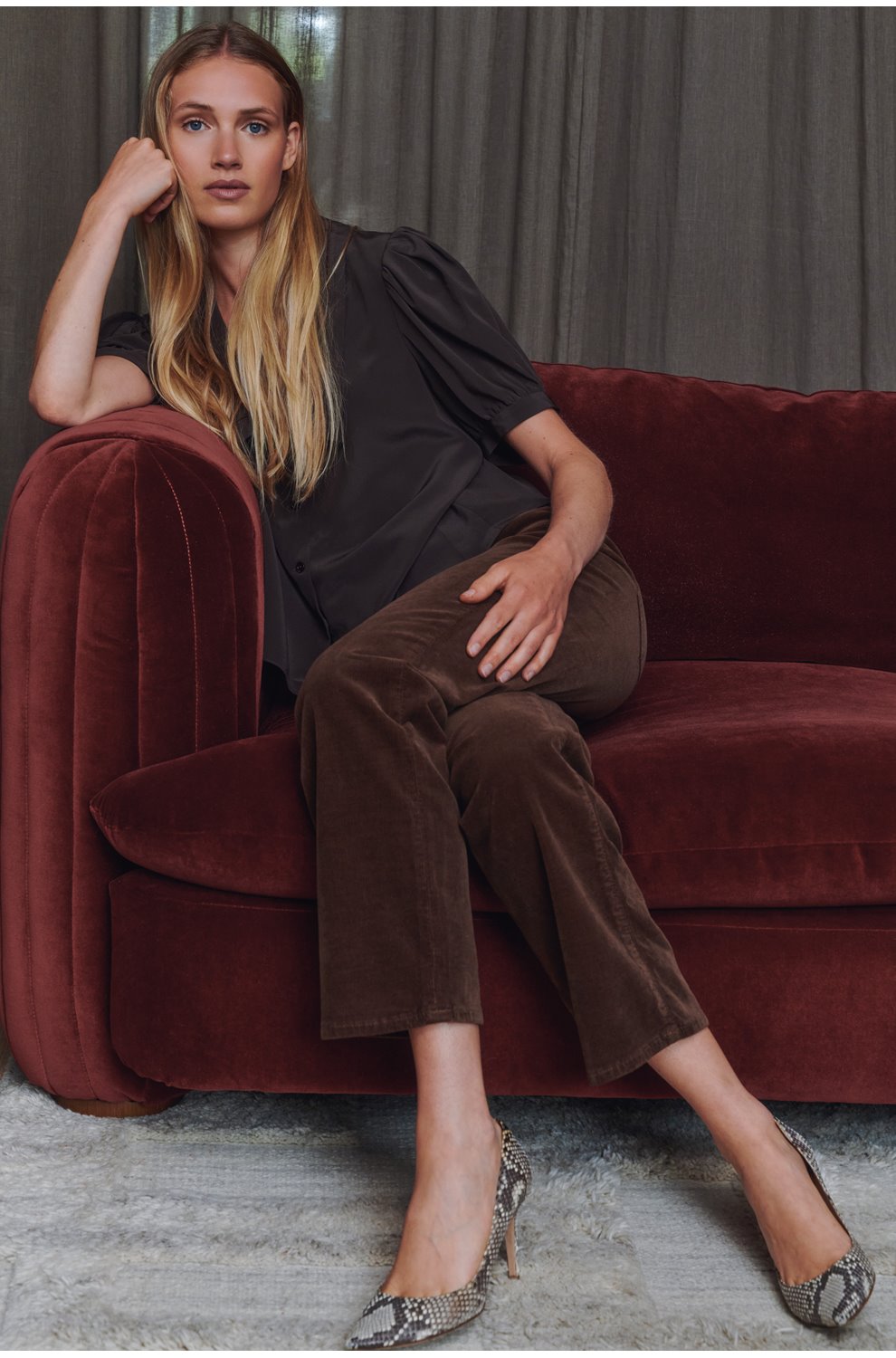 Le Sleek Straight Corduroy In Bitter Chocolate