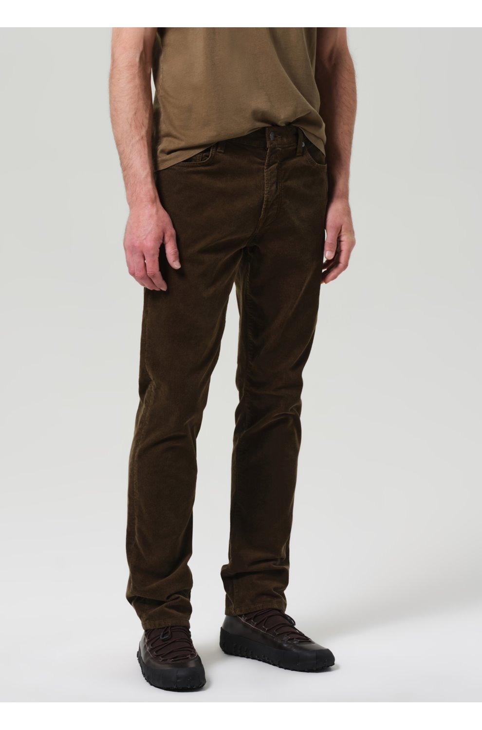 Elijah Straight Jean in Olive Cord