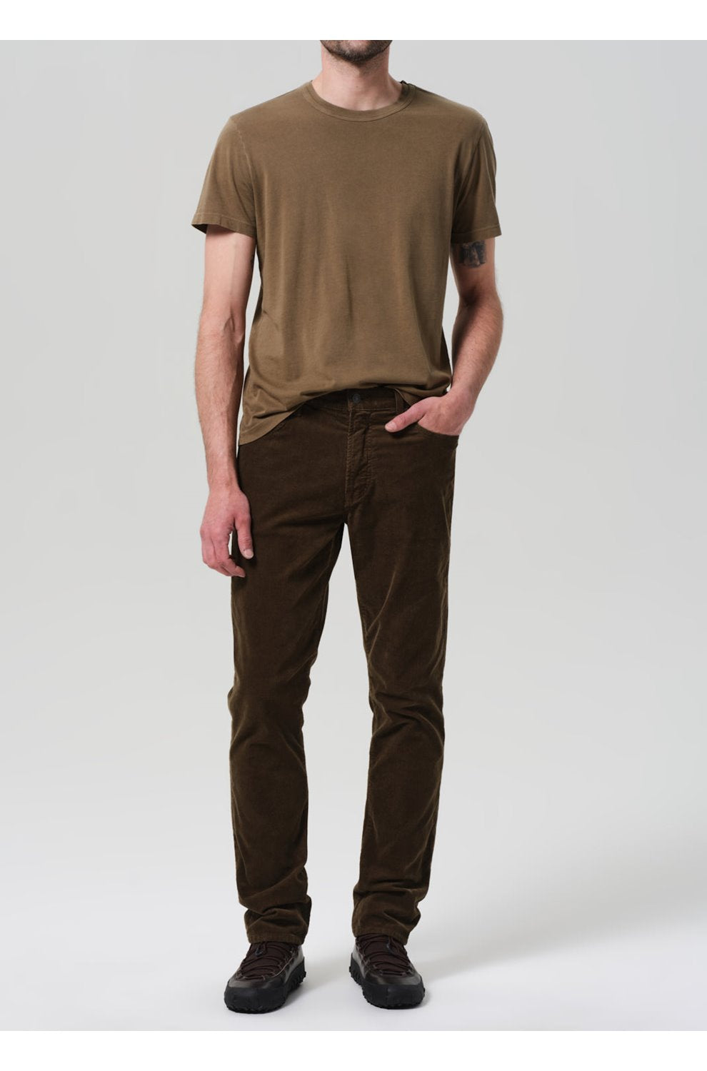 Elijah Straight Jean in Olive Cord
