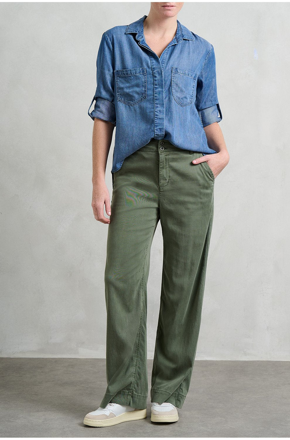Split Back Button Down Shirt in Skyline Spray