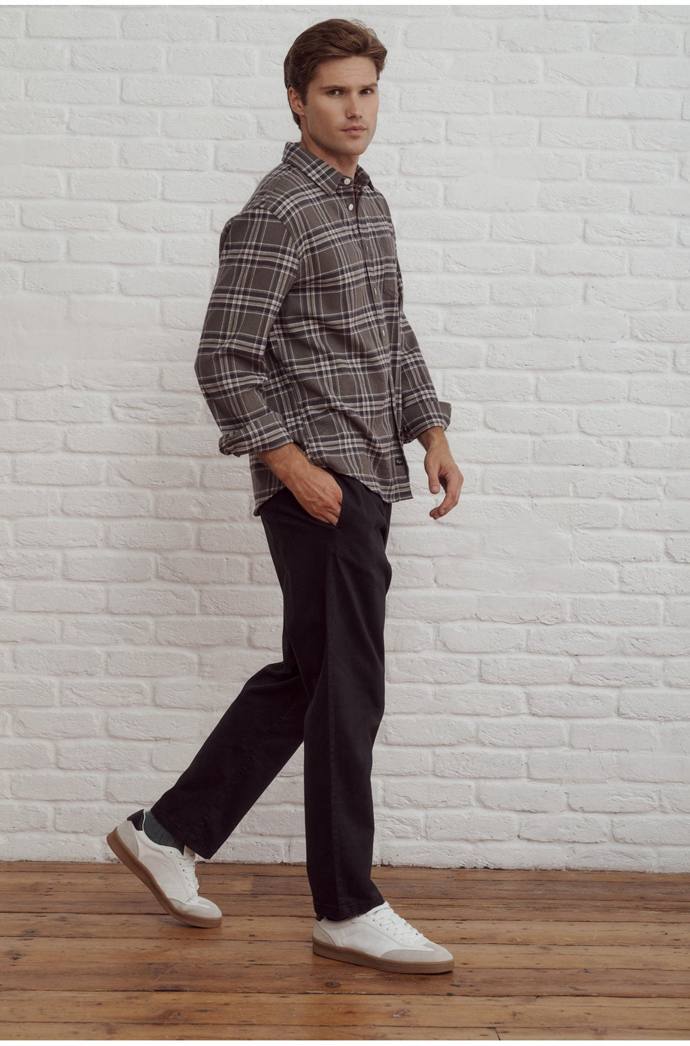 Julian Trouser in Washed Black