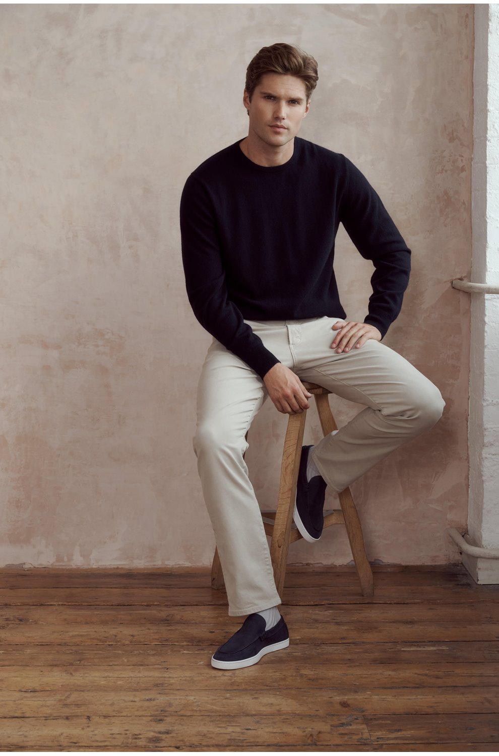 Crew Neck Sweater in Navy