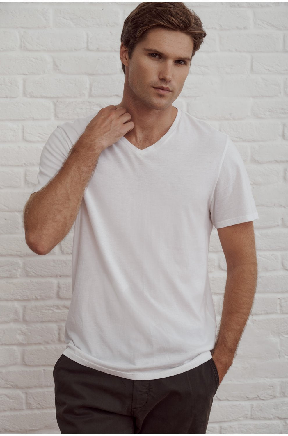 Restin V Neck T-Shirt in White