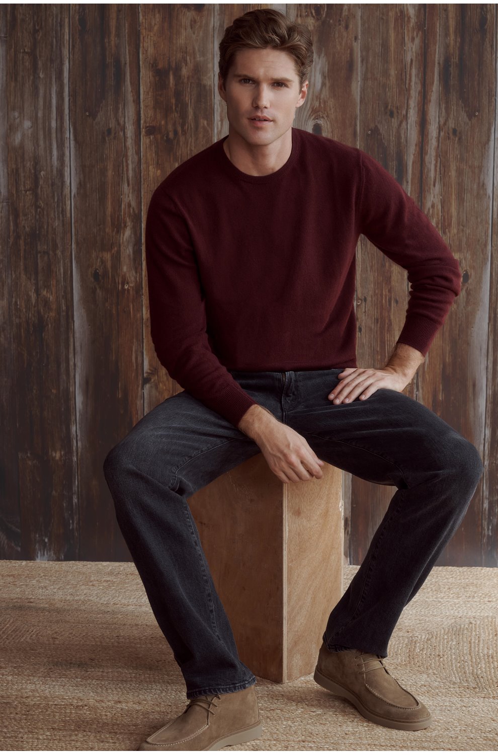 Cashmere Crew Neck Sweater in Burgundy