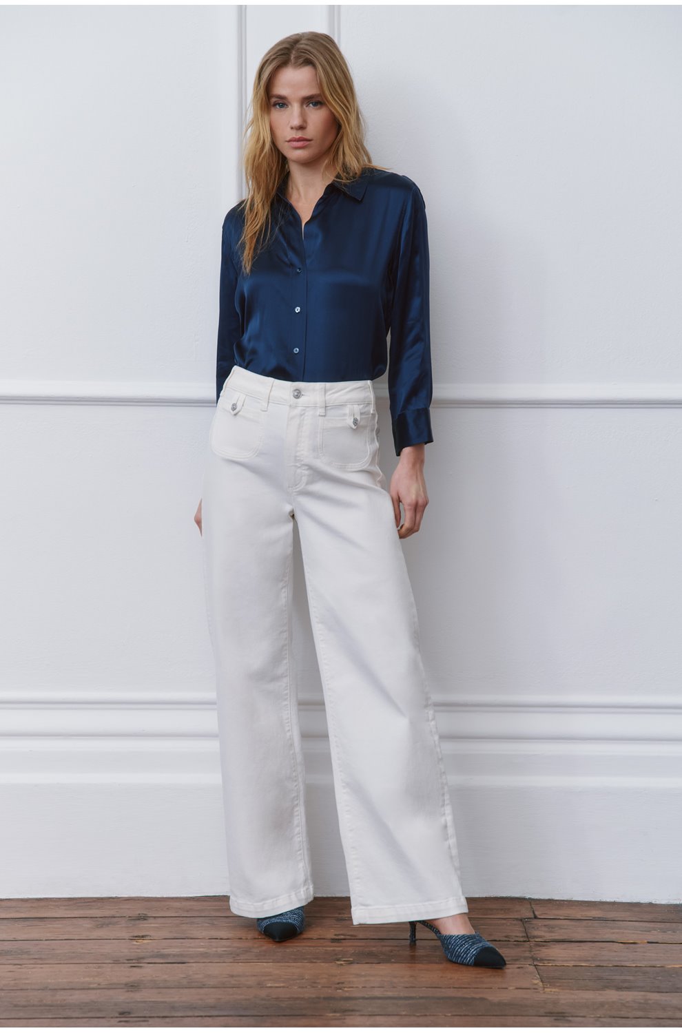 Anessa 31 with Rounded Inset Pockets in Tonal Ecru