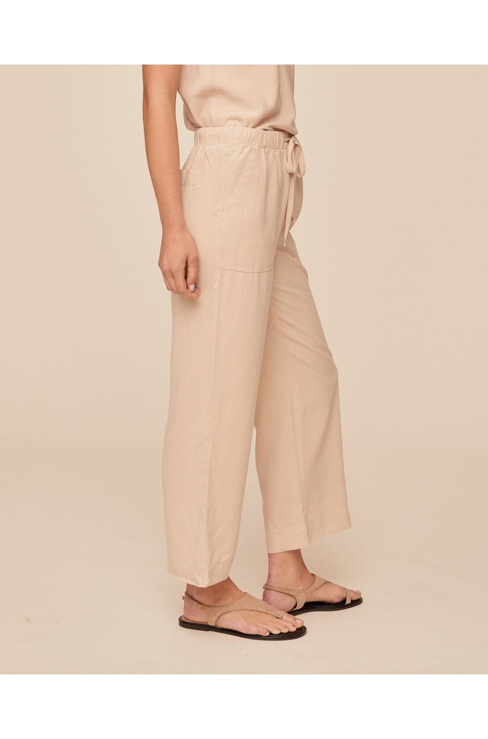 Easy Pocket Wide Leg Crop Trousers in Linen Sand