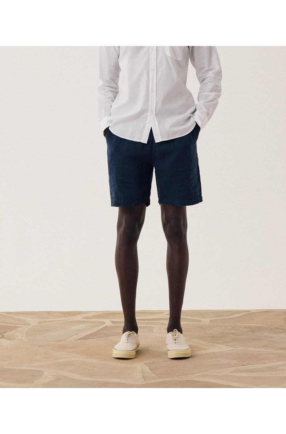 Joggy Linen Short in Navy Blue
