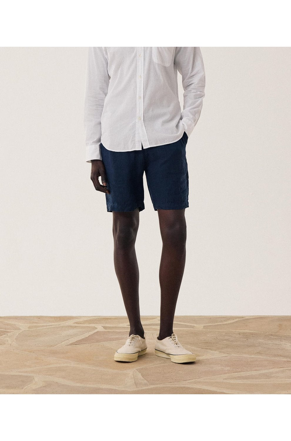 Joggy Linen Short in Navy Blue