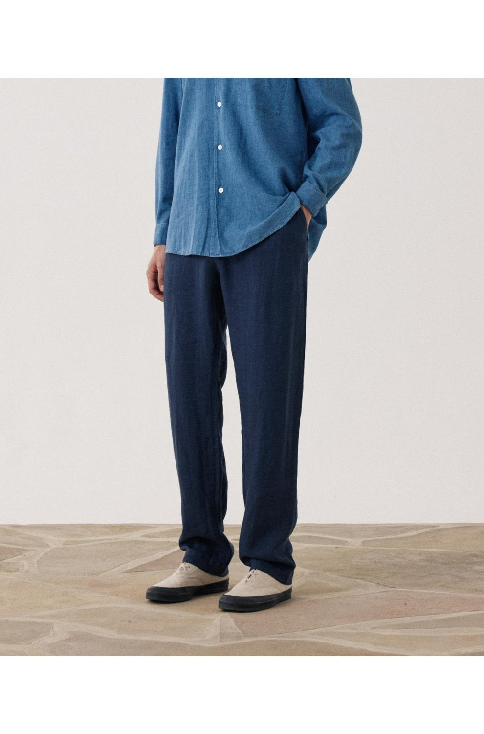 Joggy Woven Pants in Navy Blue