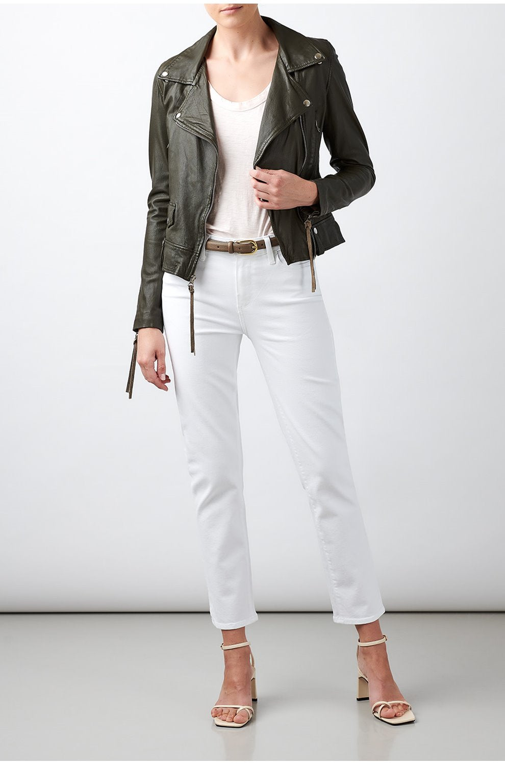 Hoxton Straight Jean in Crisp White