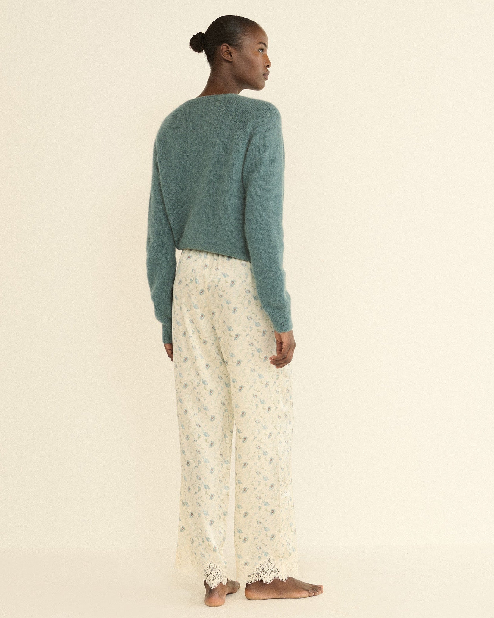 Petra Cardi in Seafare