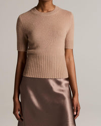 High Rib Short Sleeve Cashmere Tee in Toffee