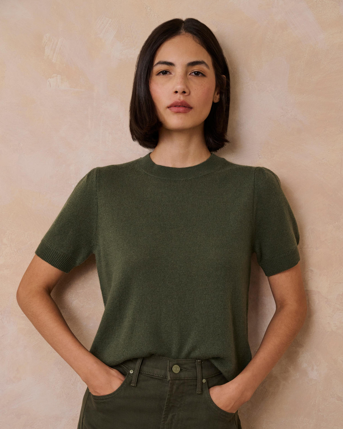 Cashmere Short Sleeve Crew in Khaki