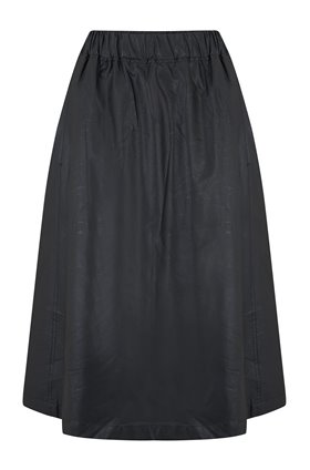 vegan leather skirt in black