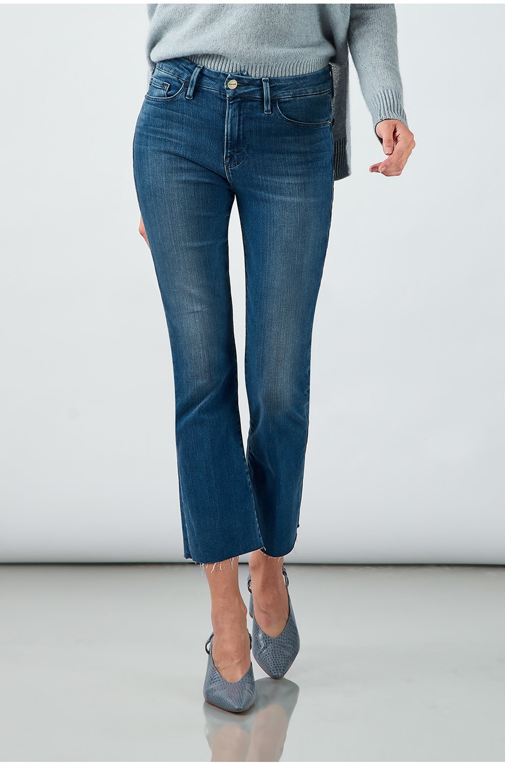 frame crop mini boot