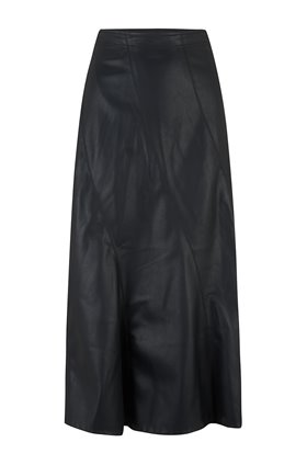 vegan leather skirt in black