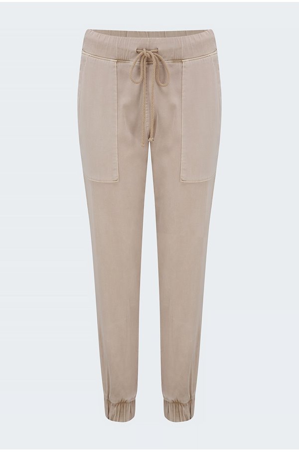 Bella Dahl Pocket Jogger In Soft Tan In Neutrals