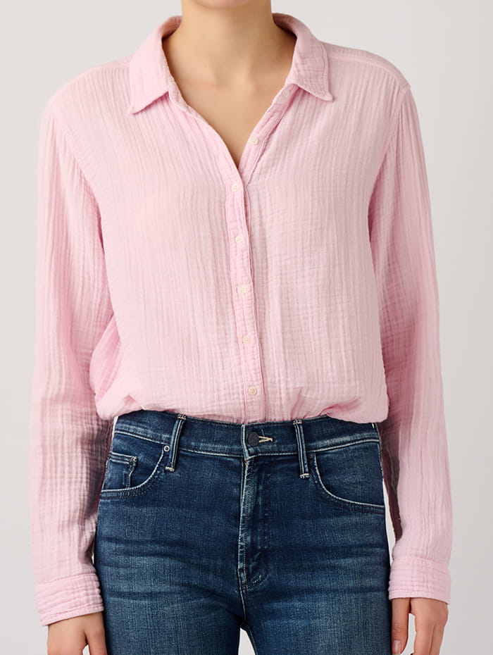 What to wear with denim cutoff shorts
