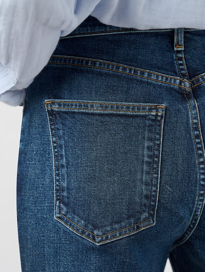 How Should Agolde Jeans Feel?